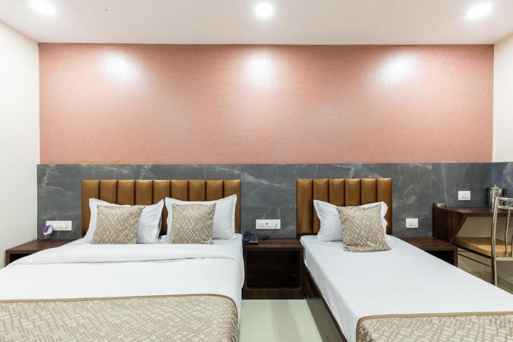 Hotel Bkc Anex Near Bandra Kurla Complex Bombay Eksteriør billede